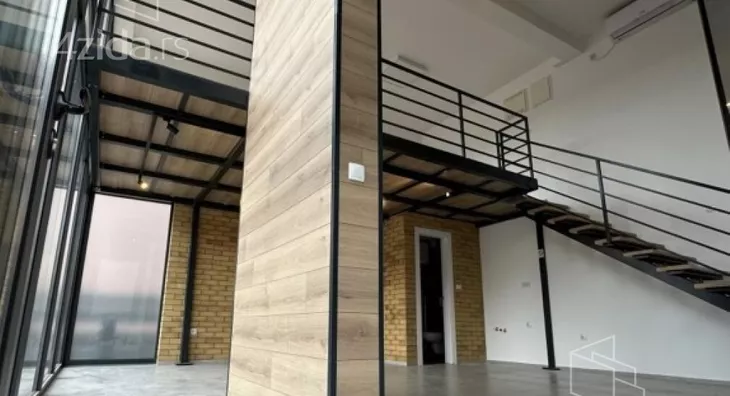 Lokal | 4zida