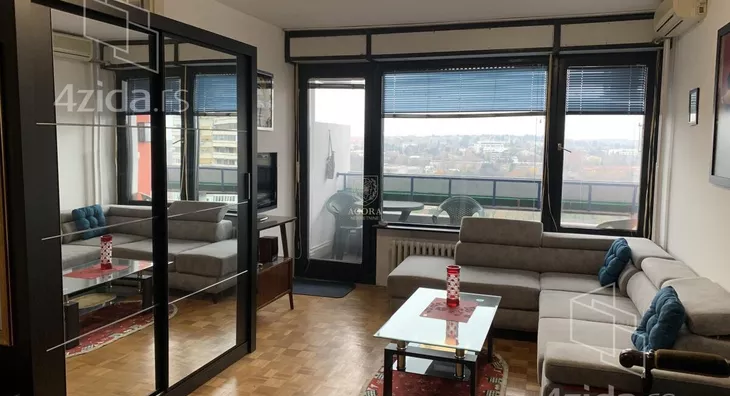 Petosoban stan | 4zida