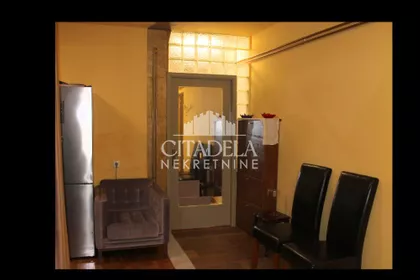 Čingrijina | 4zida.rs