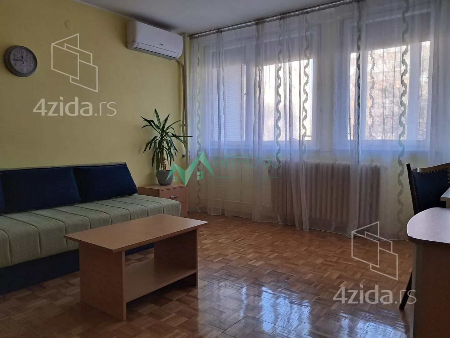 Jednoiposoban stan | 4zida