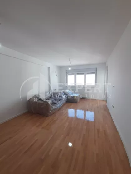 Cara Dušana | 4zida.rs