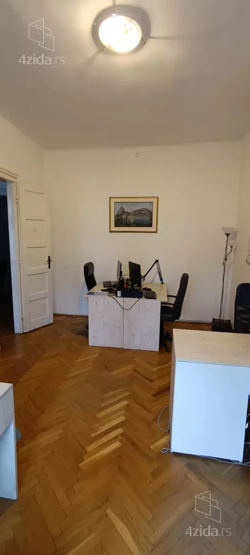 Šestosoban stan | 4zida