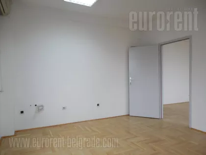 LABUDOVO BRDO | 4zida.rs