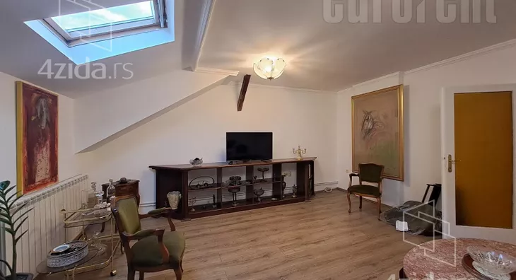 Troiposoban stan | 4zida