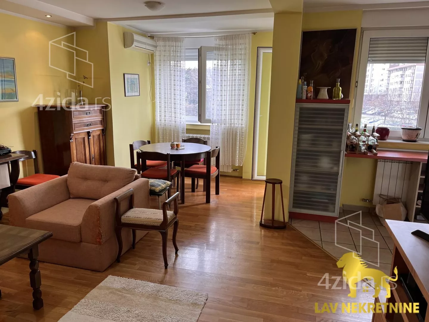 Dvoiposoban stan | 4zida