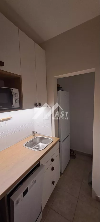 Šumadijska | 4zida.rs