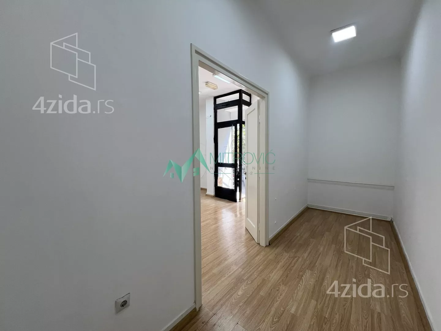 Lokal | 4zida
