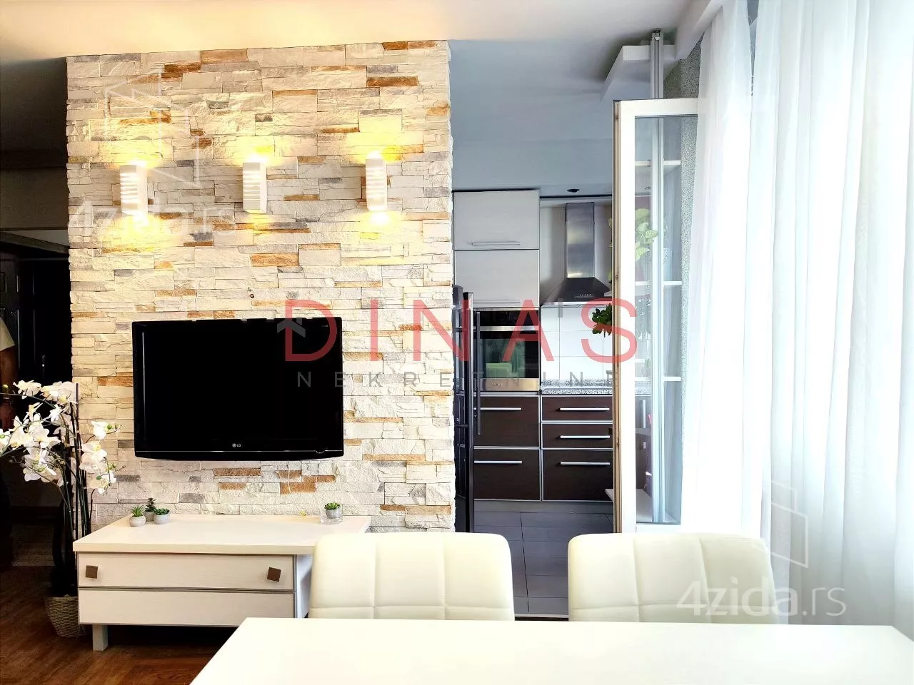 Troiposoban stan | 4zida