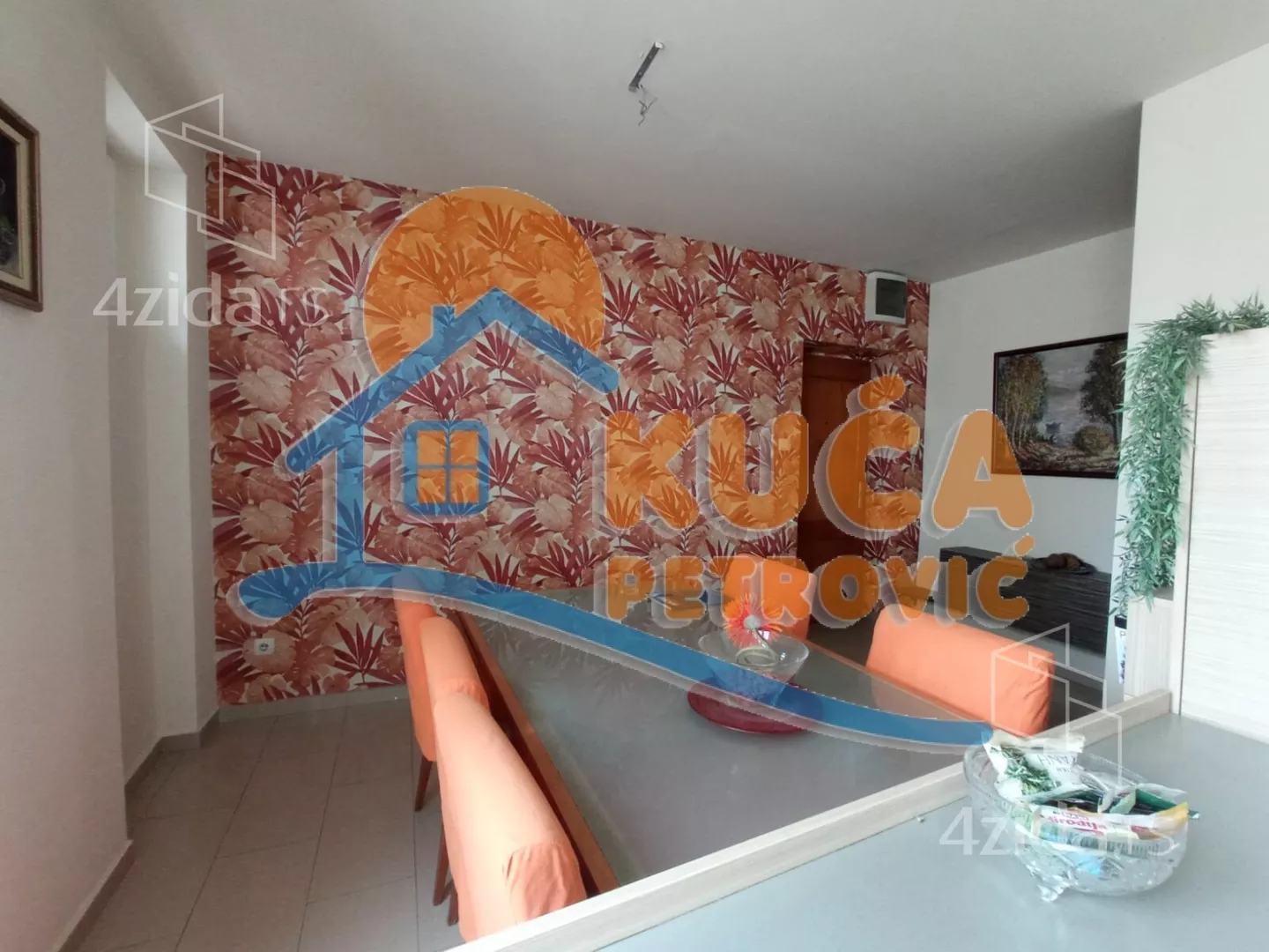 Troiposoban stan | 4zida