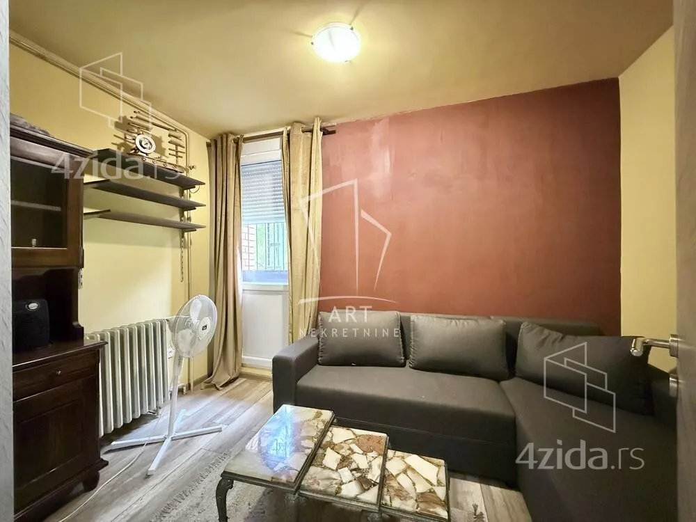 Četvoroiposoban stan | 4zida