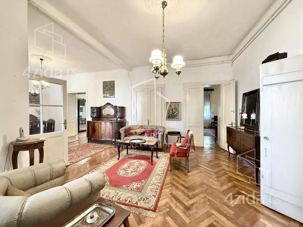 Četvoroiposoban stan | 4zida