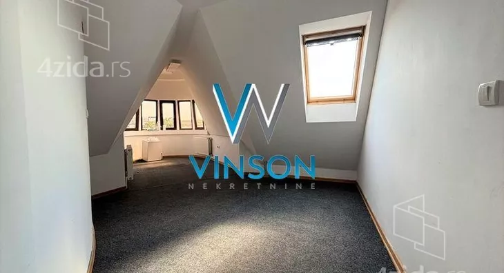 Četvoroiposoban stan | 4zida