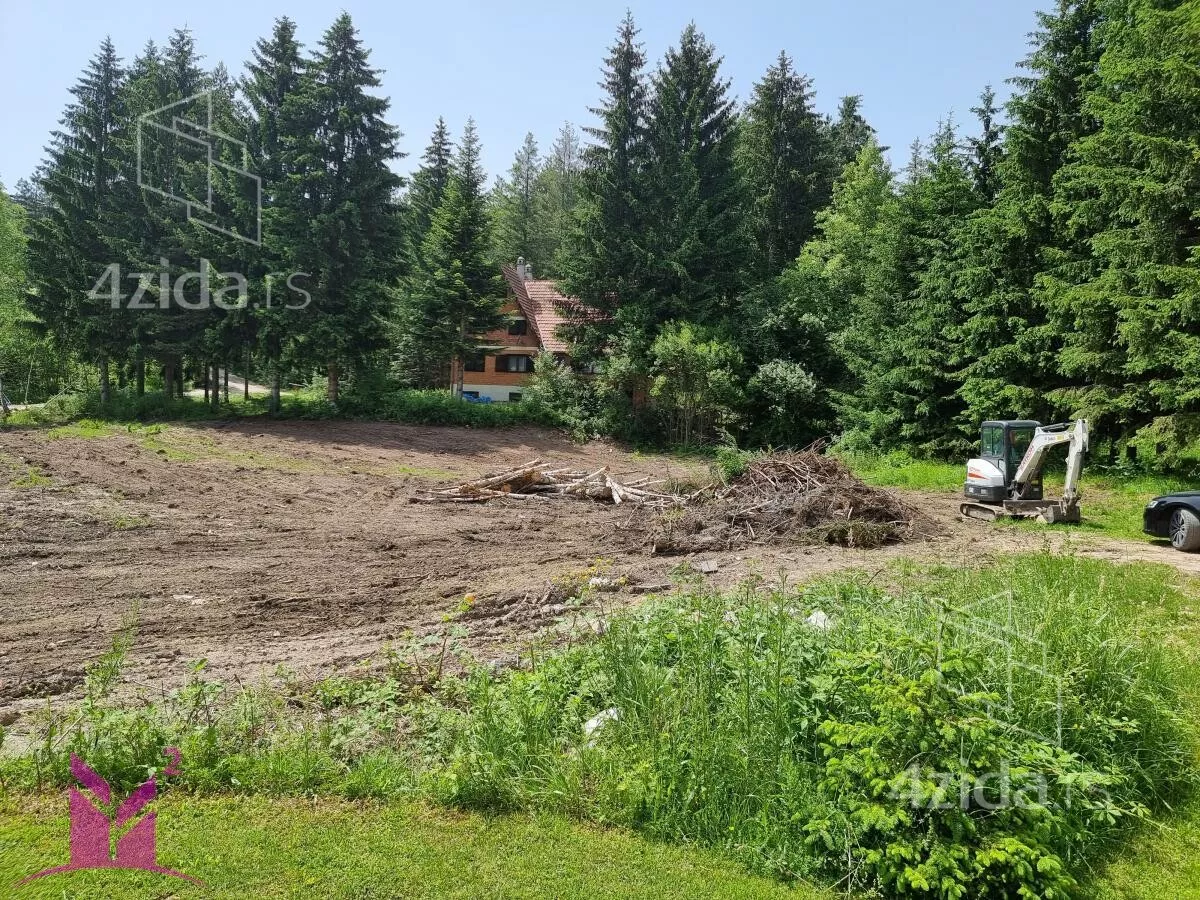 Plac | 4zida
