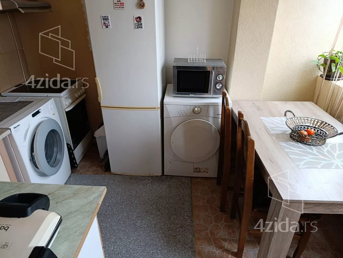 Troiposoban stan | 4zida
