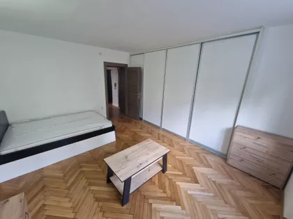 Nebojšina 16 | 4zida.rs