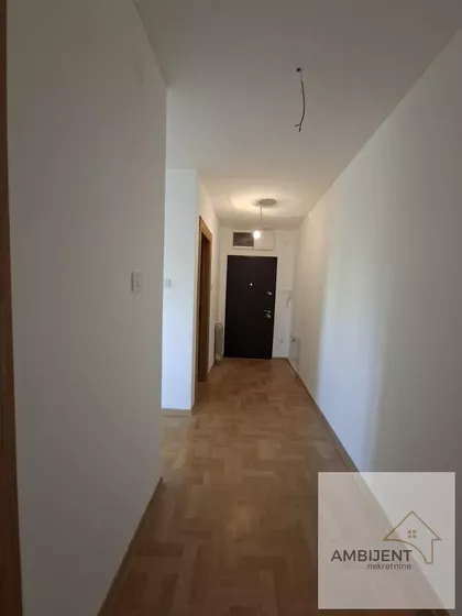 Učiteljsko Naselje | 4zida.rs