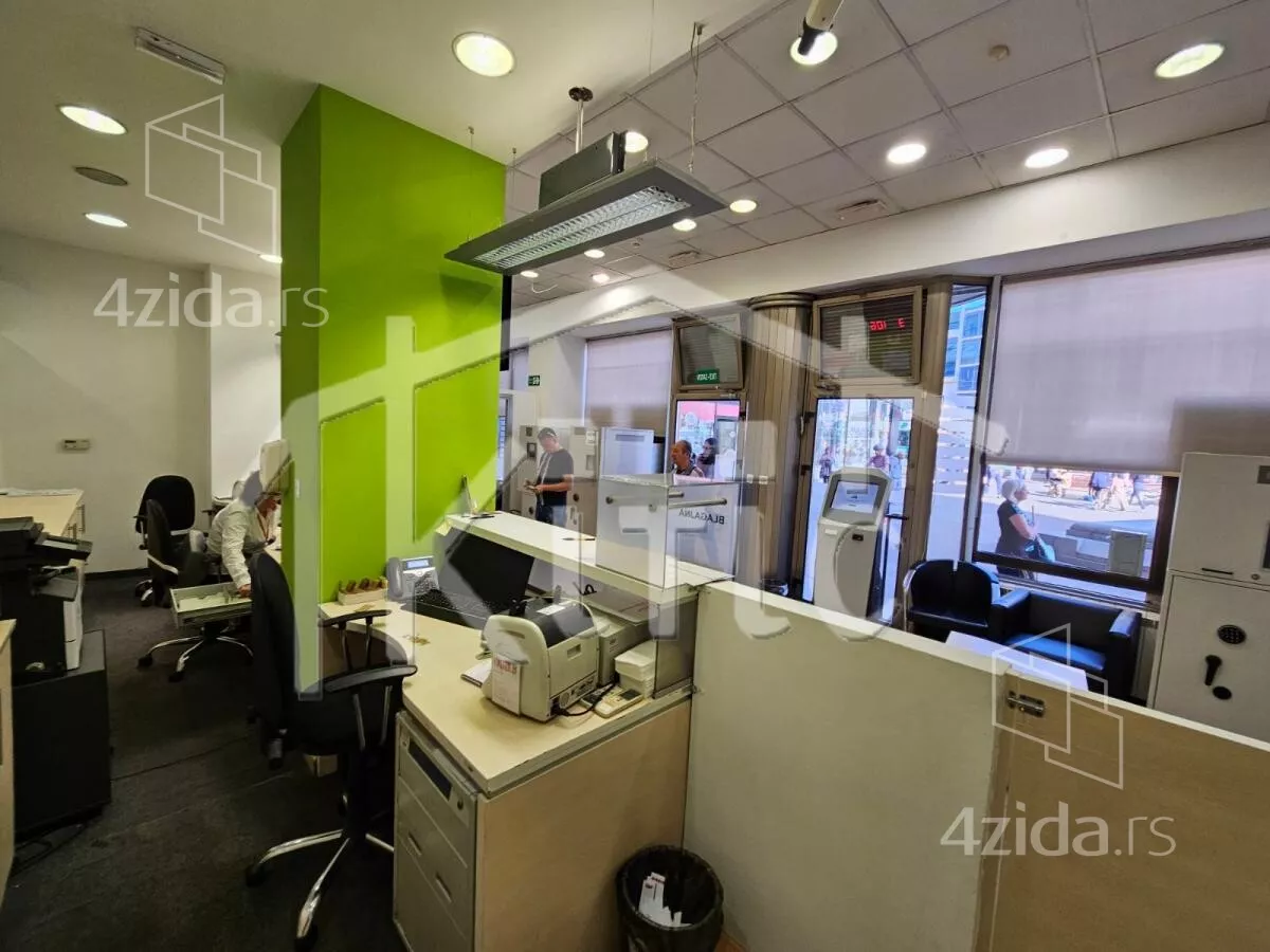 Poslovni prostor | 4zida