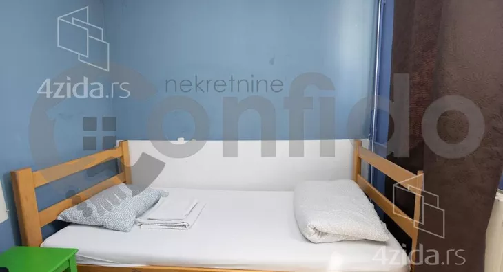 Šestoiposoban stan | 4zida