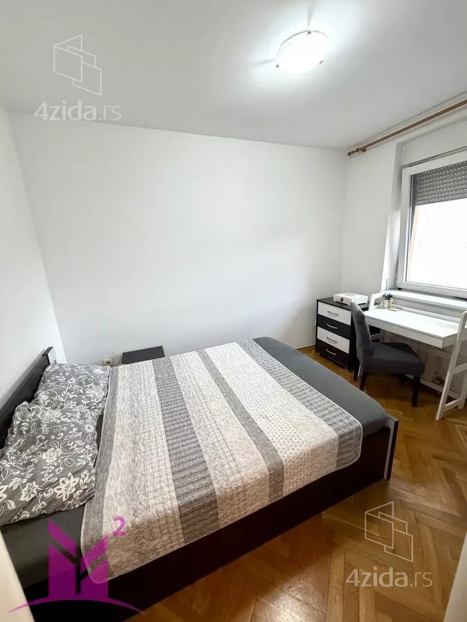 Četvoroiposoban stan | 4zida