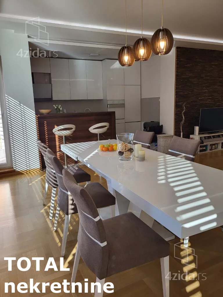 Četvorosoban stan | 4zida