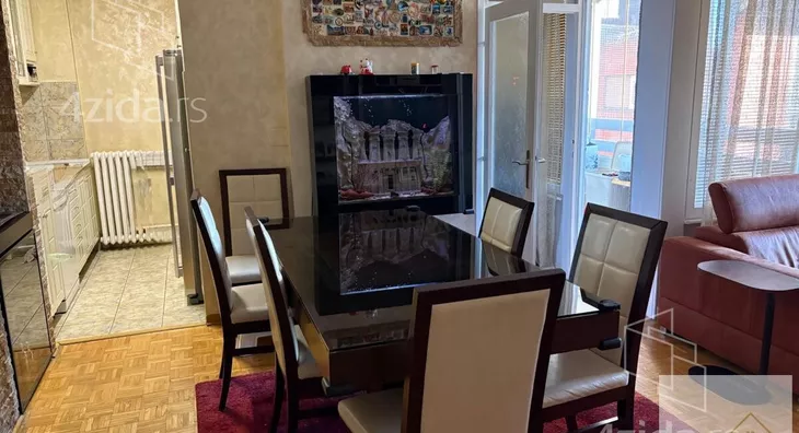 Troiposoban stan | 4zida