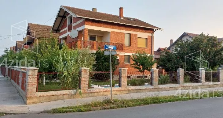 3-etažna kuća | 4zida