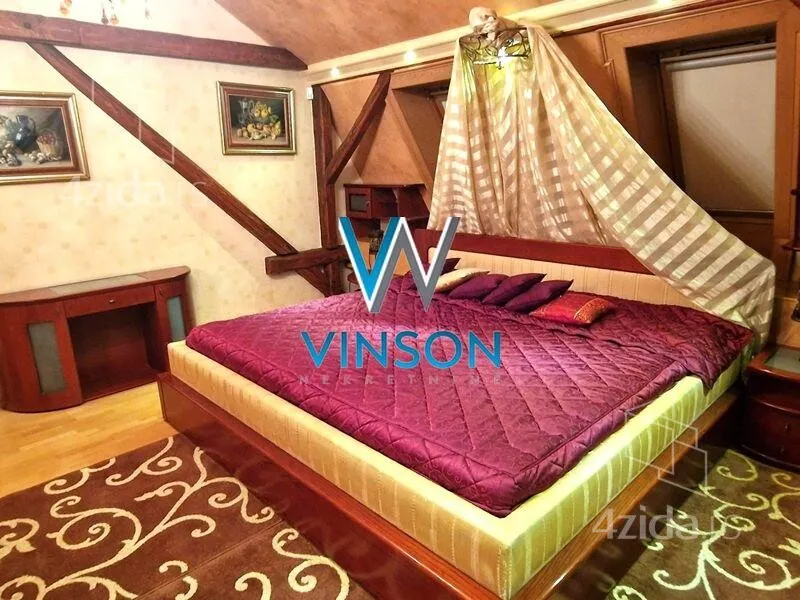 Šestoiposoban stan | 4zida