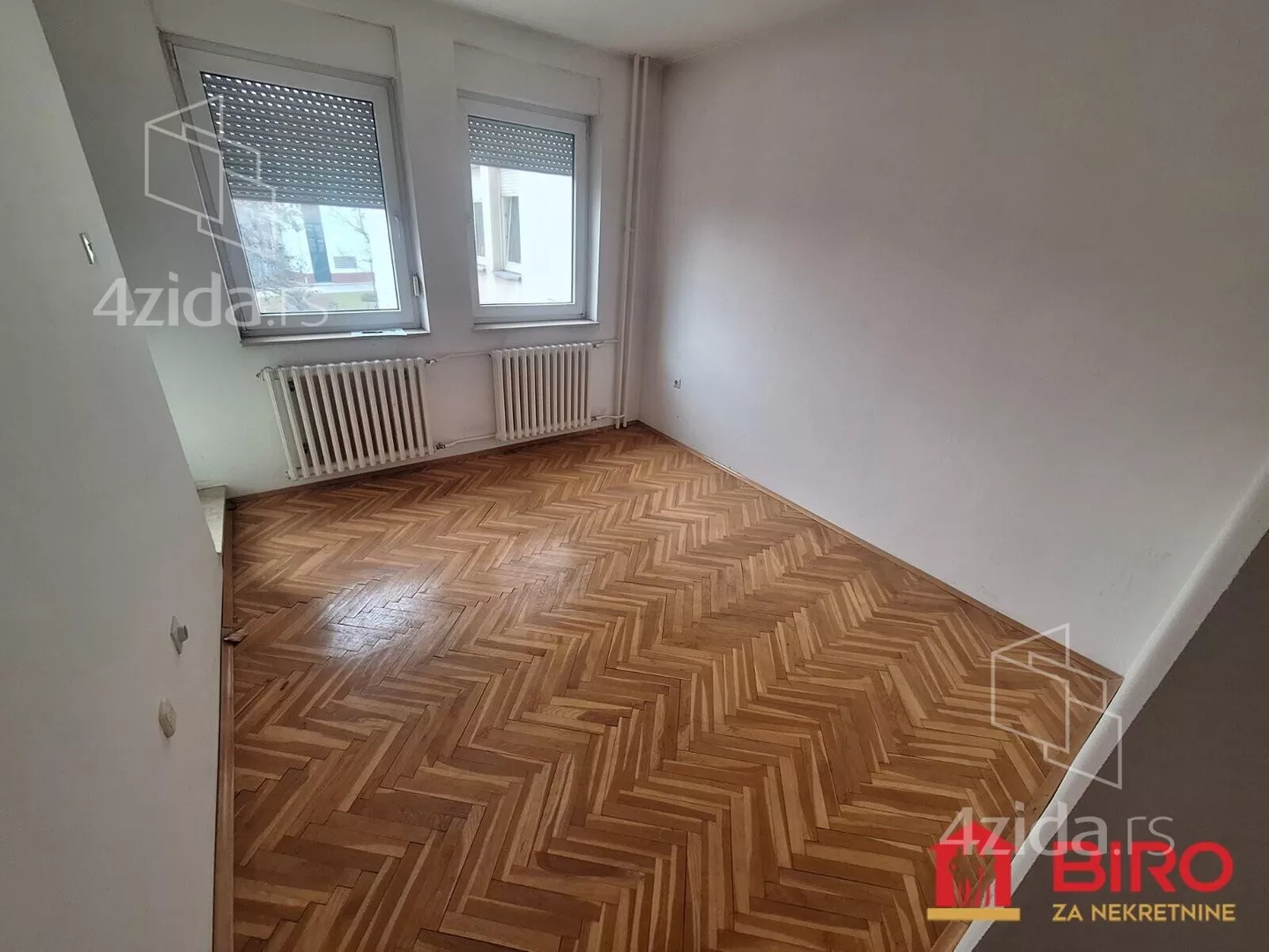 Četvoroiposoban stan | 4zida