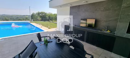 Autokomanda | 4zida.rs