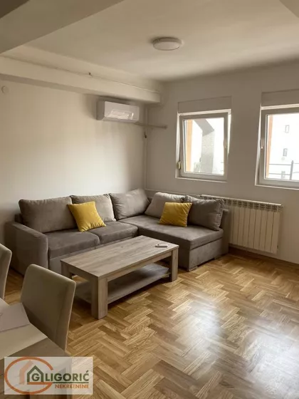 Crveni Krst Vračar | 4zida.rs