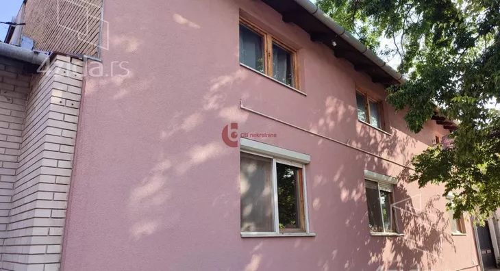 Poslovna zgrada | 4zida
