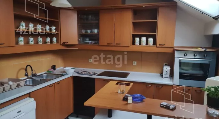 Četvoroiposoban stan | 4zida