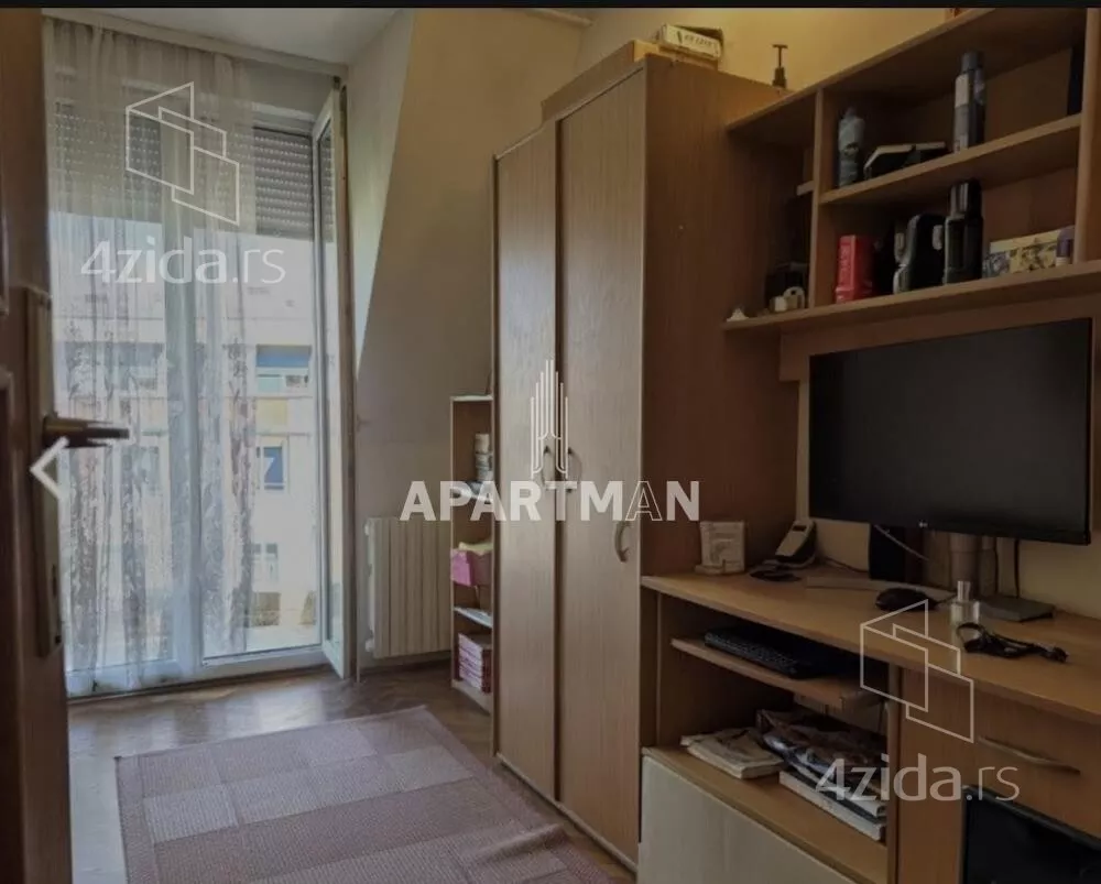 Troiposoban stan | 4zida