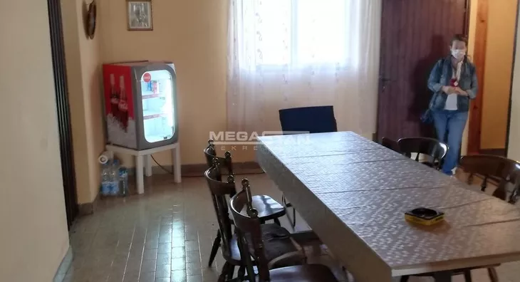 Poslovna zgrada | 4zida