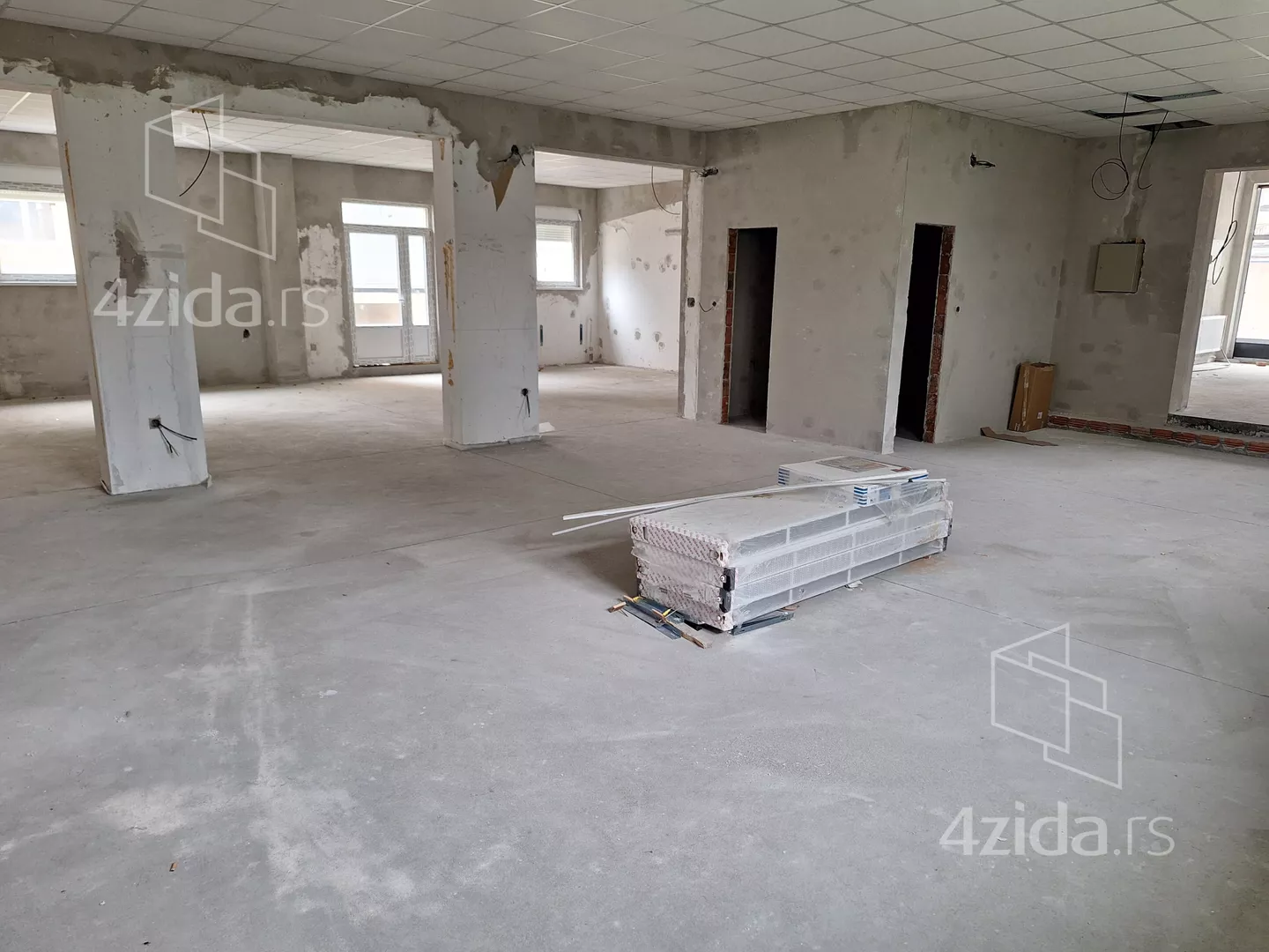 Poslovni prostor | 4zida