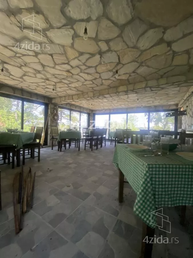 Ugostiteljski objekat | 4zida