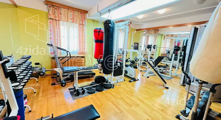 Petosoban stan | 4zida