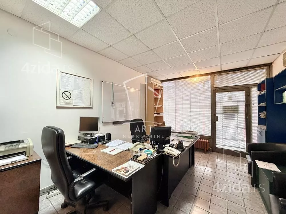 Poslovni prostor | 4zida