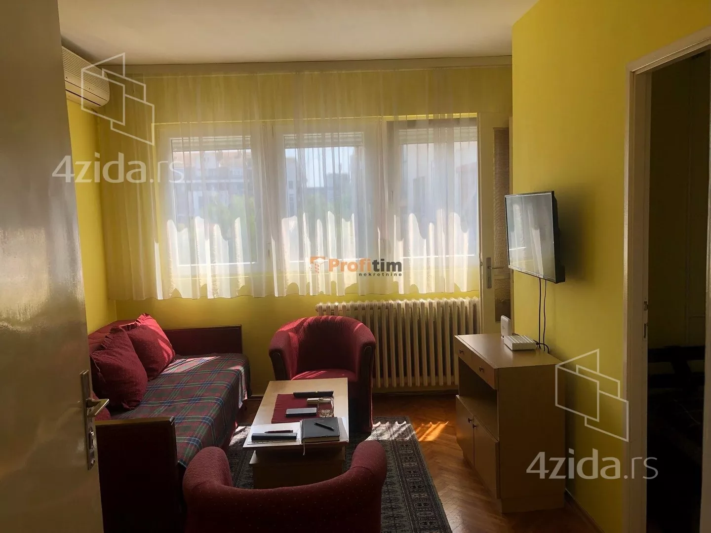 Jednoiposoban stan | 4zida