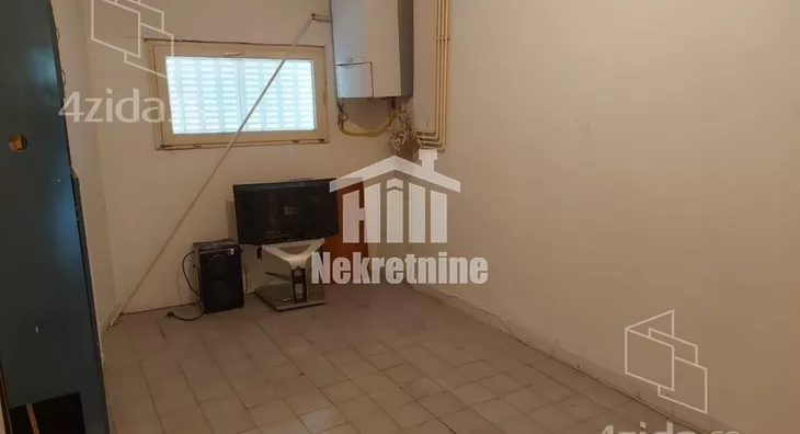 5-etažna kuća | 4zida