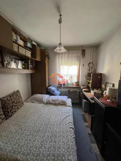 Ekonomski/Pravni Fakultet | 4zida.rs
