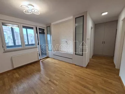 Novo Naselje | 4zida.rs