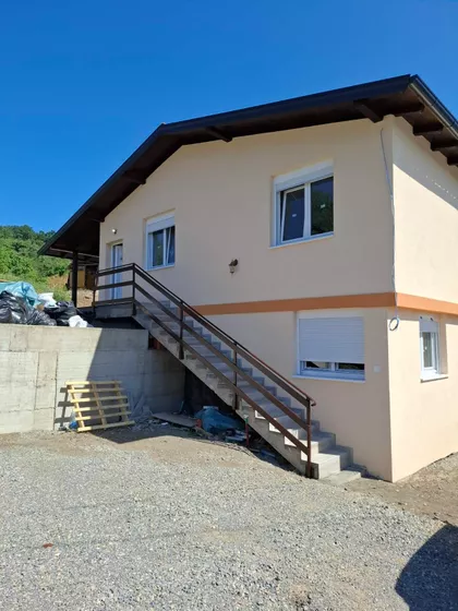 Nova Kolonija | 4zida.rs