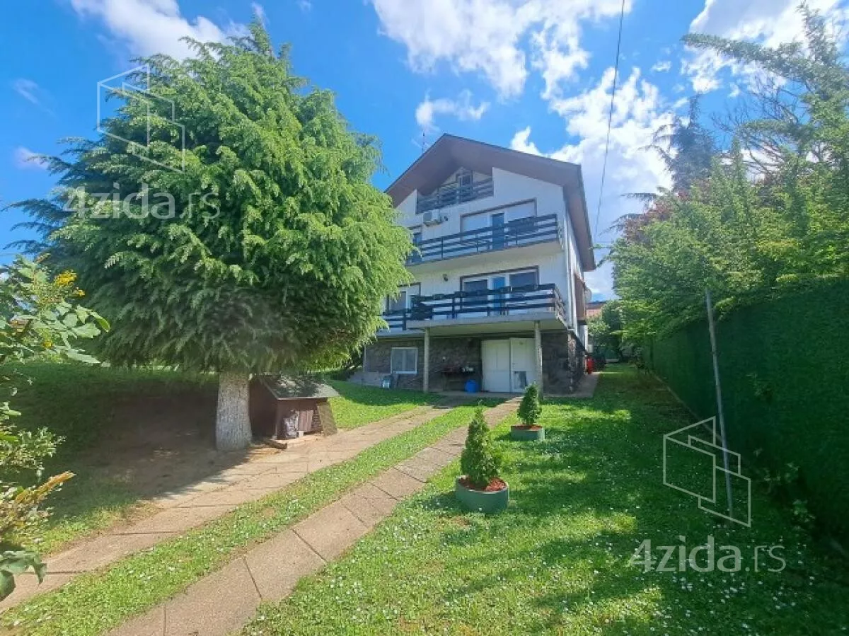 Kuća | 4zida