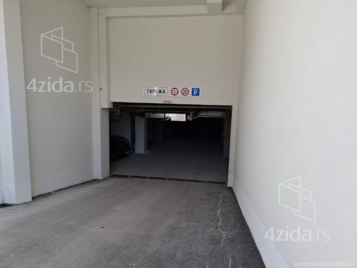 Garaža | 4zida