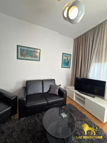 VARDARSKA | 4zida.rs