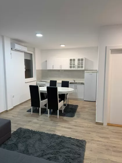 Dobre Jovanovića 3§ | 4zida.rs