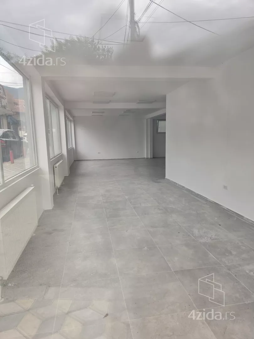 Lokal | 4zida