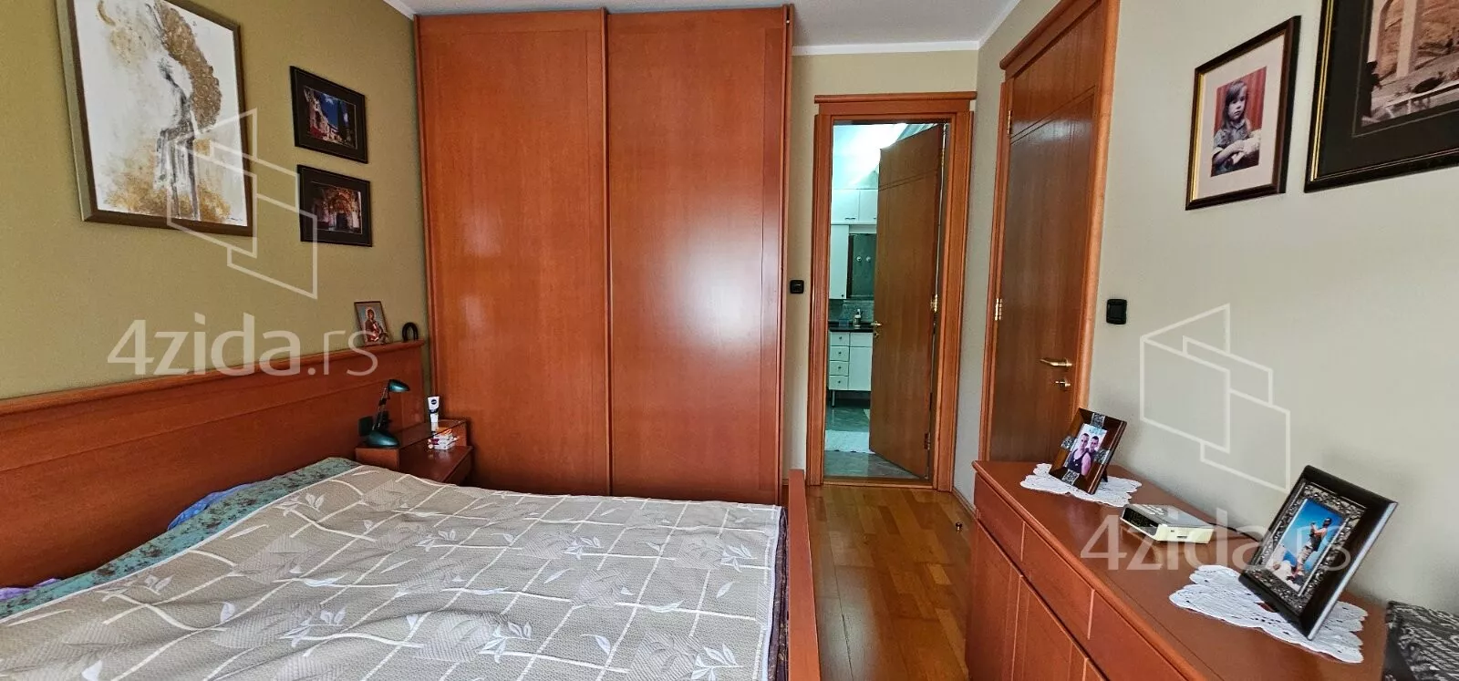 Petosoban stan | 4zida