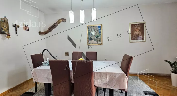 3-etažna kuća | 4zida